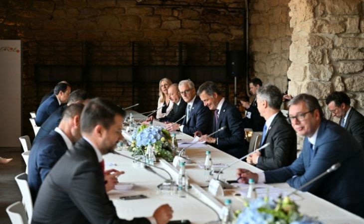 President Ilham Aliyev participates in roundtable on energy security in Chișinău