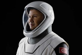 Turkish space-traveler begins to conduct scientific experiments