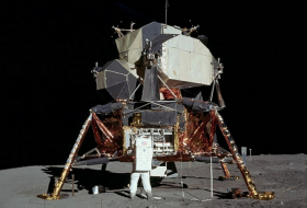 Spacecraft makes 1st US moon landing in more than 50 years
