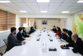 Azerbaijani minister meets with Young Climate Champion of UAE