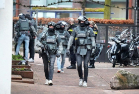 Dutch hostage situation in nightclub continuing, three released, police say
