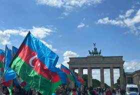 Azerbaijanis organize solidarity rally in Berlin 
