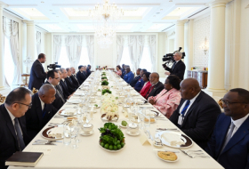   Official lunch hosted on behalf of Azerbaijani President in honor of Congolese counterpart   