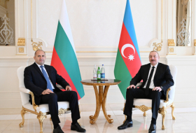  Azerbaijani and Bulgarian presidents hold expanded meeting  