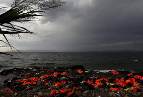 On one beach: 283 lifejackets, 48 plastic tubes, 36 pieces of clothing