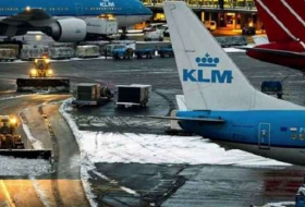 Amsterdam airport cancels all flights due to strong storm blasts
