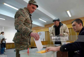 Soldiers being instructed to vote for Republican Party of Armenia