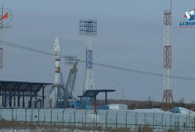 Russian space controllers lose contact with new satellite - NO COMMENT