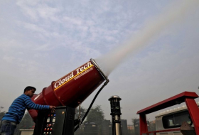 New Delhi tests anti-smog gun to combat air pollution