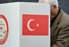 Turkey starts voting in Constitutional referendum
