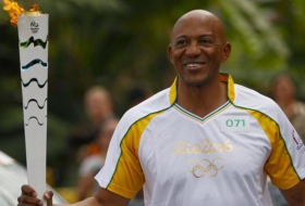 Frankie Fredericks: IAAF official quits two roles over corruption claim
