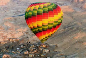 Hot air balloon crash in Egypt kills 19