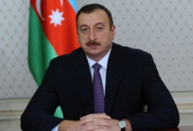 Ilham Aliyev congratulates President of France