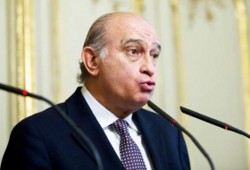 Refugee issues should not blind threat from IS: Spanish interior minister