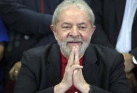 Brazil top court ruling could free Lula, derail graft fight