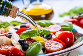 Mediterranean diet may cut depression risk 