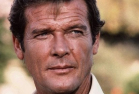 Sir Roger Moore, James Bond actor, dies aged 89
