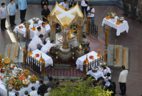 Ceremony for victims of Bangkok shrine bombing