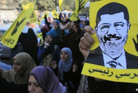 Egypt unrest: Mohammed Morsi trial to resume in Cairo