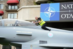 Nato summit: Russia criticised over Ukraine crisis