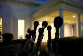 White House communications director Mike Dubke quits