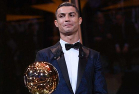Ballon d'Or 2017: Cristiano Ronaldo beats Lionel Messi to win fifth award
