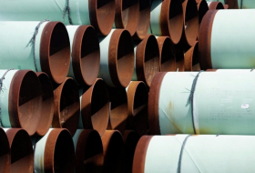 Trump signs orders on reviving Keystone XL, Dakota pipelines construction
