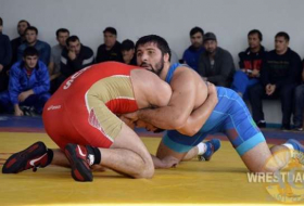 Azerbaijani wrestlers win two golds in Dagestan