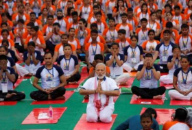 Yoga on ice: India to offer classes during Davos summit