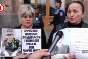 Mothers of dead Armenian soldiers protest in Yerevan - VIDEO
