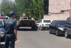 Security forces launch special operation to free hostages in Yerevan