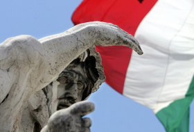 Italy judge`s warning on political corruption triggers furor