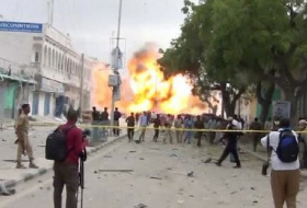 Several dead after militants storm Mogadishu hotel 