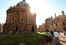 Oxford to ban non-electric vehicles to create 'zero-emissions zone'