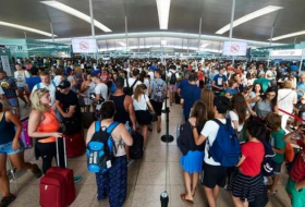 Blue passports could put UK citizens at back of queue, EU officials say