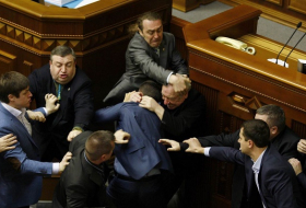 Brawl erupts in Ukrainian parliament - VIDEO