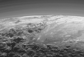 Pluto Resembles Earth in New Spectacular Images