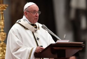 Pope compares plight of migrants to Christmas story