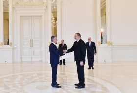 Ilham Aliyev receives credentials of incoming envoys - PHOTOS