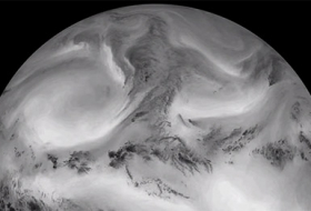 Stunning timelapse shows Earth bathed in infrared light - V?DEO