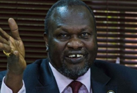 South Sudan rebel leader Riek Machar delays return to Juba