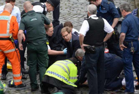 Bloodied MP 'tried to save life of policeman during Westminster terror attack'
