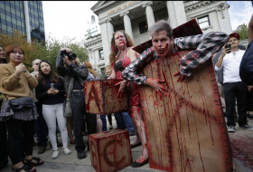 Annual Zombie Walk held in Canada-PHOTOS